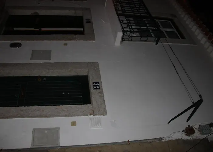 Lisbon Castle Apartment